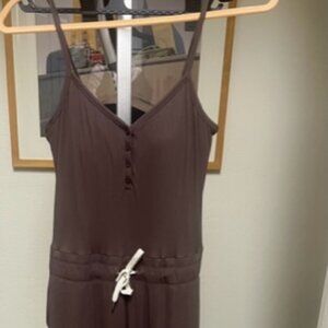 Vuori Pose Henley Jumpsuit Brown Size Medium